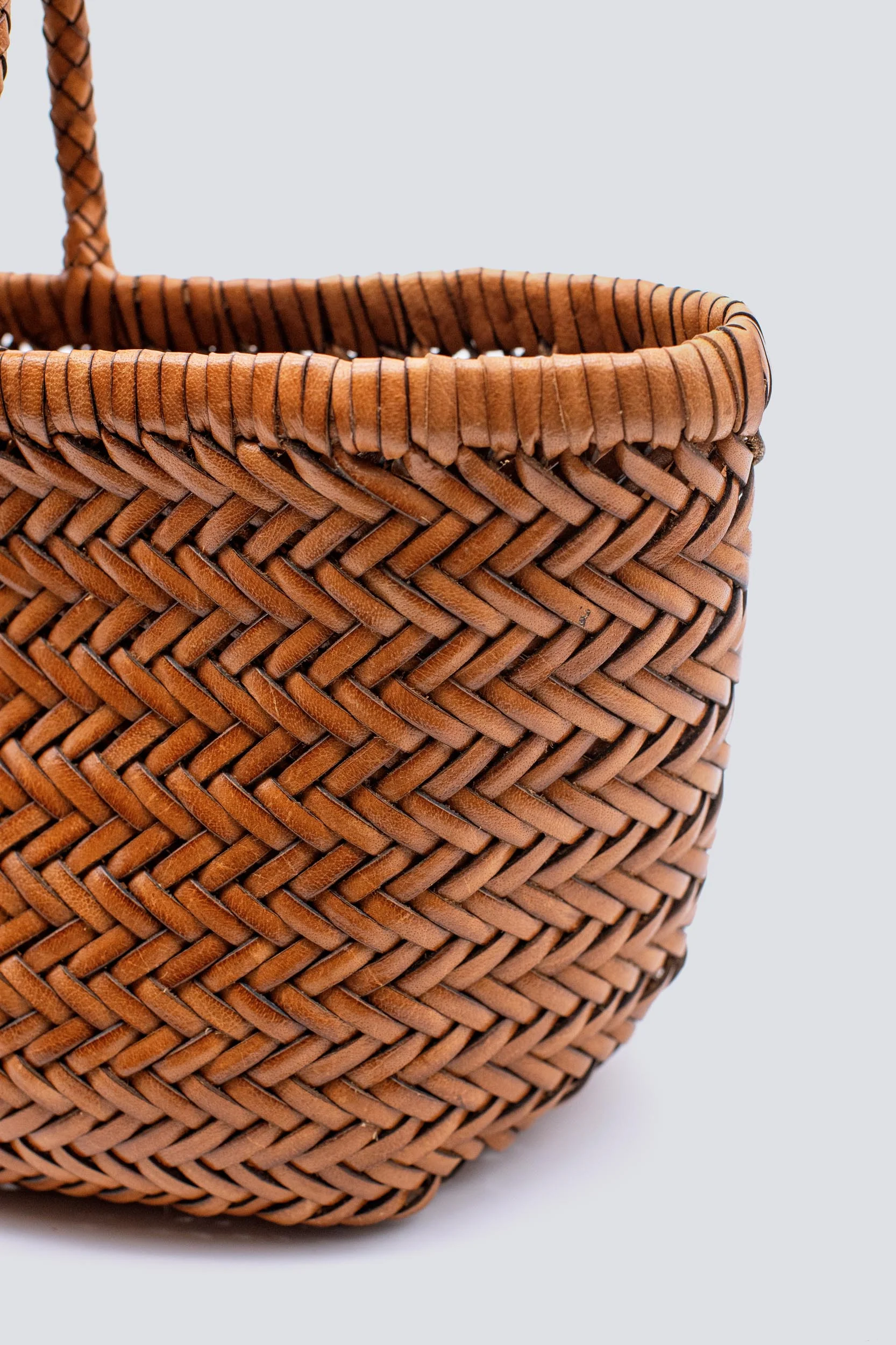 Triple Jump Small Tan Black Edge - Image 5